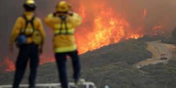 Θλιβερή πρόβλεψη: Όλο τον Αύγουστο θα καίει η φωτιά στην Καλιφόρνια