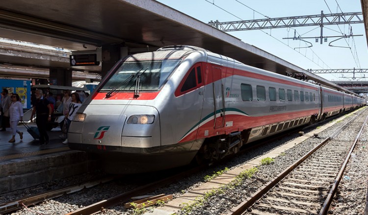 Αθήνα-Θεσσαλονίκη σε 3,5 ώρες με το «ασημένιο βέλος»
