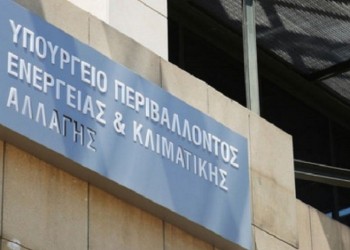 Οι πρώτες κατεδαφίσεις αυθαιρέτων σε εθνικούς δρυμούς και ρέματα στην Αττική