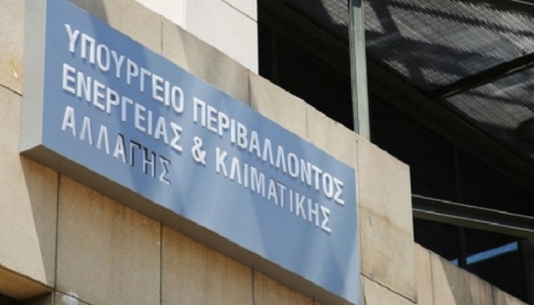 Οι πρώτες κατεδαφίσεις αυθαιρέτων σε εθνικούς δρυμούς και ρέματα στην Αττική