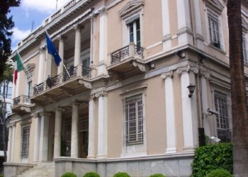 «Ντου» αντιεξουσιαστών στην πρεσβεία της Ιταλίας