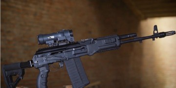 Δείτε το νέο Καλάσνικοφ ΑΚ-308 με «νατοϊκά» φυσίγγια (βίντεο)