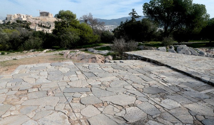 Θρίλερ στου Φιλοπάππου: Νεκρός 25χρονος μετά από ληστεία