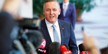 Η Βιέννη προτείνει ενίσχυση των συνοριακών ελέγχων με στρατιωτική συνδρομή