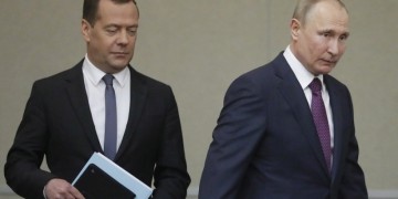 Παραιτήθηκε η κυβέρνηση της Ρωσίας