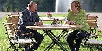 Τηλεφωνική συνομιλία Πούτιν-Μέρκελ για τη Συρία