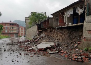 Απίστευτες ζημιές από τις πλημμύρες στον Πόντο (βίντεο)