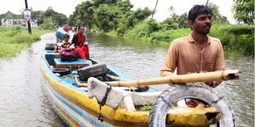 Τραγικός απολογισμός από τις πλημμύρες στην Ινδία