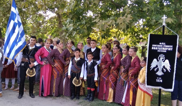 Ποντιακός Σύλλογος Πολυδενδρίου Λαγκαδά: Εντυπωσίασε με το χορευτικό τμήμα του σε φεστιβάλ στην Ουγγαρία (φωτο, βίντεο) - Media Gallery