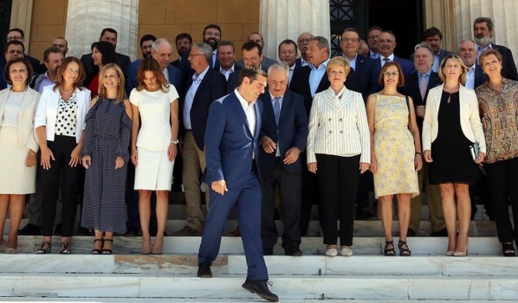 Ο Τσίπρας, οι υποσχέσεις για ελαφρύνσεις και το μήνυμα προς τους υπουργούς
