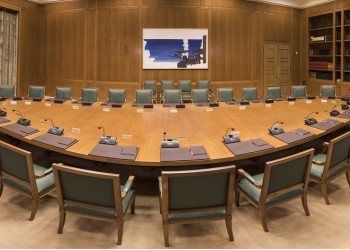 Ανασχηματισμός: Νέα πρόσωπα, εκπλήξεις, «άρωμα γυναίκας» και πολιτικά ανοίγματα