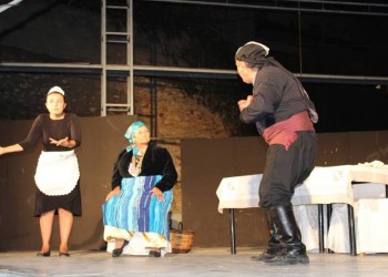 Η ποντιακή παράσταση «Ο Βέβαιας πάει στον Πόντο» παρουσιάζεται στο Ηράκλειο Κρήτης - Cover Image