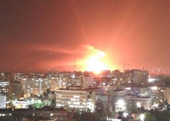 Ισχυρές εκρήξεις σε στρατιωτικό αεροδρόμιο στη Δαμασκό (βίντεο)