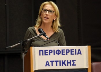 Η Δούρου καλείται ως ύποπτη για τις φονικές πλημμύρες στη Μάνδρα