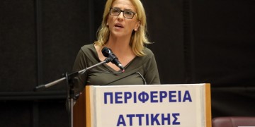 Η Δούρου καλείται ως ύποπτη για τις φονικές πλημμύρες στη Μάνδρα