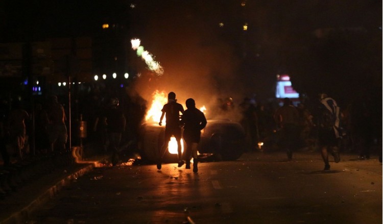 Θεσσαλονίκη: Διαδηλωτής απείλησε φωτορεπόρτερ με όπλο