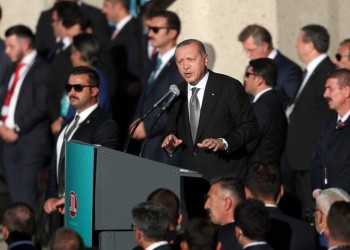 Με αιχμές για ρατσισμό εγκαινίασε μουσουλμανικό τέμενος στην Κολωνία ο Ερντογάν