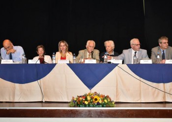 Οι ένοικοι της Μονάδας Φροντίδας Ηλικιωμένων της Εστίας Νέας Σμύρνης σε γλυκιές δημιουργίες