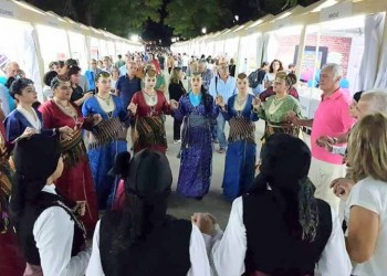 Η ποντιακή λύρα ήχησε στο Ζάππειο, στην 47η Έκθεση Βιβλίου! (φωτο)