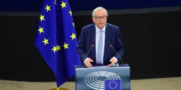 Σε νέα συμφωνία για το Brexit κατέληξαν ΕΕ-Βρετανία