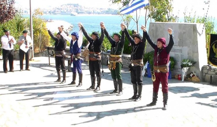 Τίμησαν τους 10 ήρωες με μια συγκινητική σέρρα (βίντεο, φωτο)