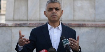 Δεύτερο δημοψήφισμα για Brexit ζητά ο δήμαρχος Λονδίνου