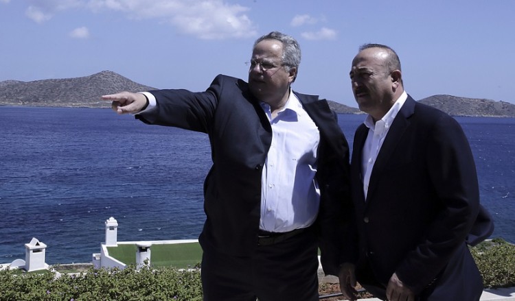 Συνάντηση Τσαβούσογλου-Κοτζιά αύριο στη Σμύρνη