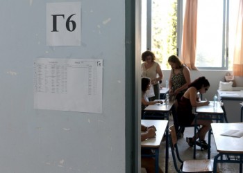 Κεραμέως: Ακόμα και τον Ιούλιο οι Πανελλαδικές