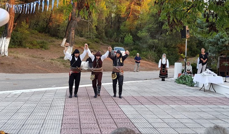 Εύβοια: Απόδοση τιμών στους πεσόντες της ΕΛΔΥΚ με λεβέντικη σέρρα (φωτο)