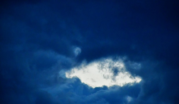 Συννεφιά και δυνατοί άνεμοι την Κυριακή