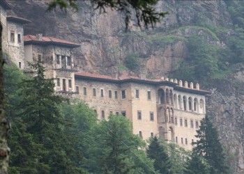 Παναγία Σουμελά και Αγία Σοφία Τραπεζούντας ανοίγουν ξανά τις πύλες τους