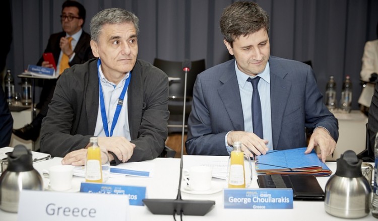 Ξεκινούν την Τετάρτη οι επαφές των θεσμών με Τσακαλώτο-Χουλιαράκη