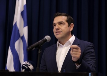 Τσίπρας στη WSJ: Η κυβέρνηση θα επιβιώσει, ακόμα κι αν αποχωρήσουν οι ΑΝΕΛ