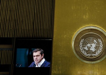 Σχέδιο προϋπολογισμού χωρίς περικοπές συντάξεων και αντίμετρα ετοιμάζει η κυβέρνηση