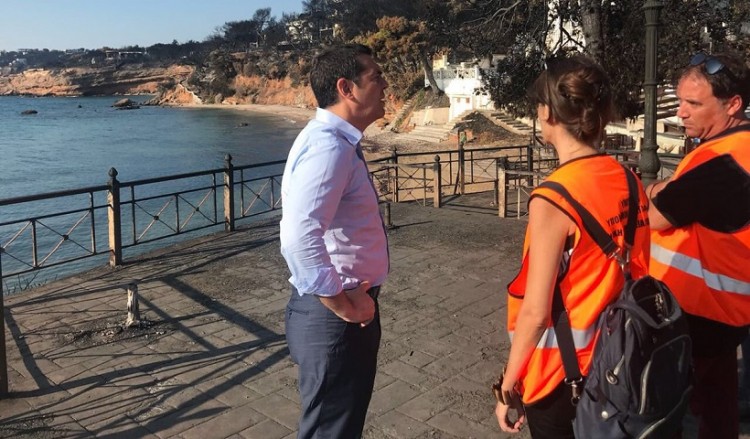 Έκτακτη επίσκεψη του Αλέξη Τσίπρα στο Μάτι της Αττικής