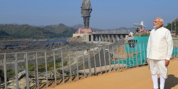 Εγκαινιάστηκε το πιο ψηλό άγαλμα στον κόσμο, στην Ινδία (βίντεο)