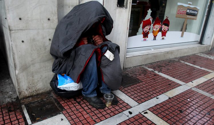 Ο Σύλλογος Ποντίων Φοιτητών Θεσσαλονίκης στο πλευρό των αστέγων της πόλης