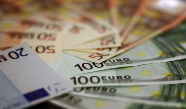 Ιταλία: Τραπεζίτης «δανείστηκε» 1 εκατ. ευρώ από πλούσιους καταθέτες για να βοηθήσει τους φτωχούς!