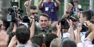 Βραζιλία: Προβάδισμα 13,6 μονάδων για τον ακροδεξιό Μπολσονάρου