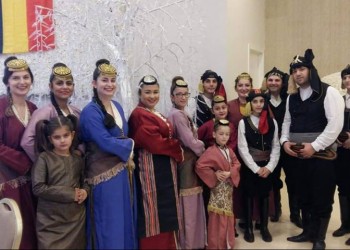 Ο Σύλλογος Ποντίων Βρυξελλών και άλλοι πολιτιστικοί σύλλογοι κρατούν ζωντανή την ελληνική γλώσσα