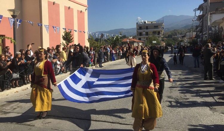 Η Εύξεινος Λέσχη Σερβίων παρέλασε στην 106η επέτειο απελευθέρωσης της πόλης (βίντεο)