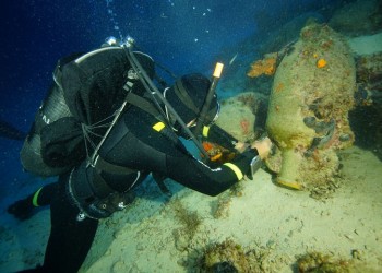 Αρχαιολογικός πλούτος στο βυθό των Φούρνων (φωτο)