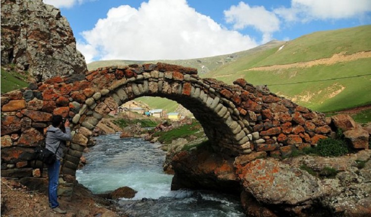 Θα αναστηλωθεί τοξωτό γεφύρι 557 ετών στην Αργυρούπολη του Πόντου
