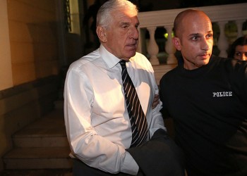 Στον Κορυδαλλό ο Γιάννος Παπαντωνίου, στον Ελαιώνα η σύζυγός του