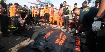Αεροπορική τραγωδία στην Ινδονησία: Δεν υπάρχουν επιζώντες