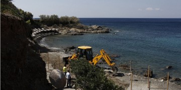 Αρχίζουν και πάλι από σήμερα οι κατεδαφίσεις στην Αττική