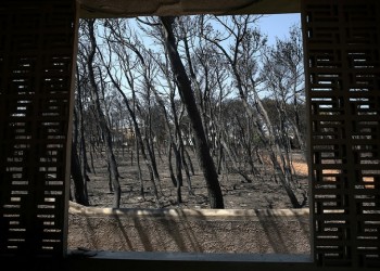 Μάτι: Έφοδοι του ανακριτή σε Υπηρεσίες – Κατασχέθηκαν στοιχεία