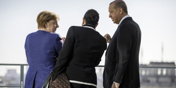 Η Μέρκελ συναντά τον Ερντογάν στην Κωνσταντινούπολη 2