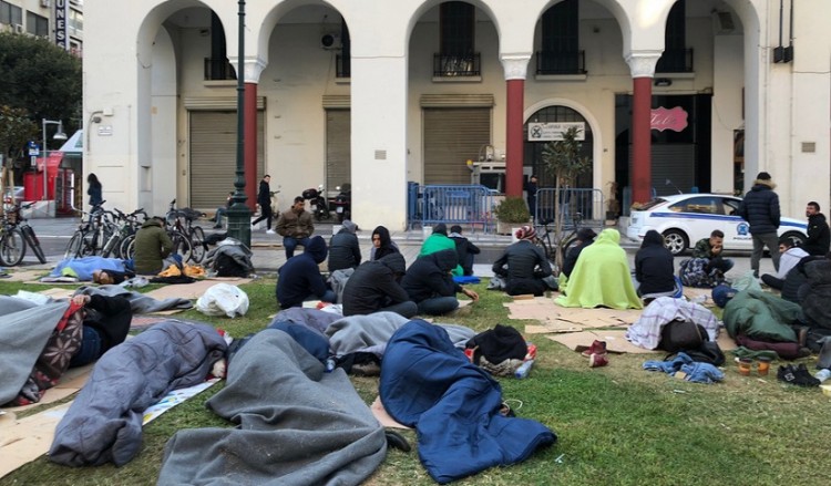 Αλωνίζουν στον Έβρο οι διακινητές μεταναστών με ευθύνη της Τουρκίας – Τι φοβάται η Αθήνα