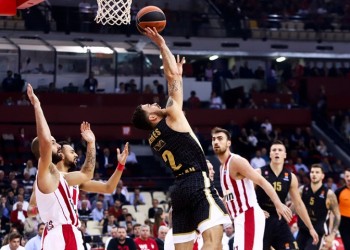 Euroleague: Βαριά ήττα του Ολυμπιακού από την Αρμάνι Μιλάνο (βίντεο)